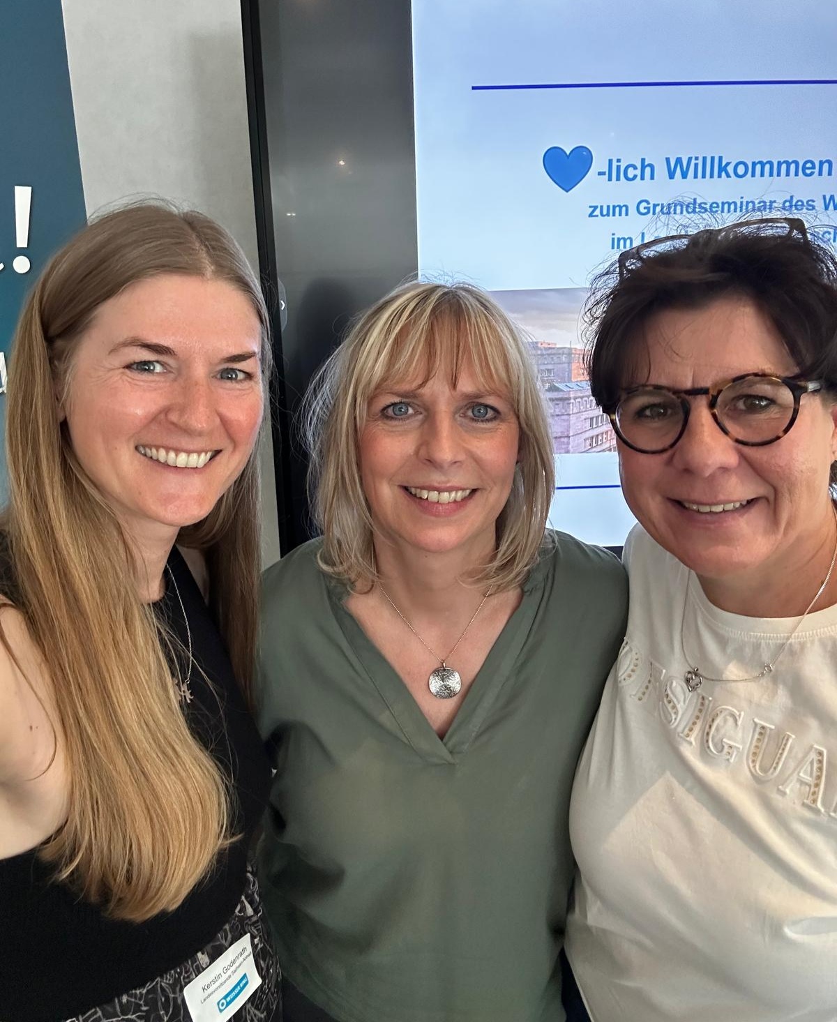 die Landesvorsitzende Kerstin Godenrath mit den Landesbüromitarbeiterinnen Saskia Wilde und Daniela Koch